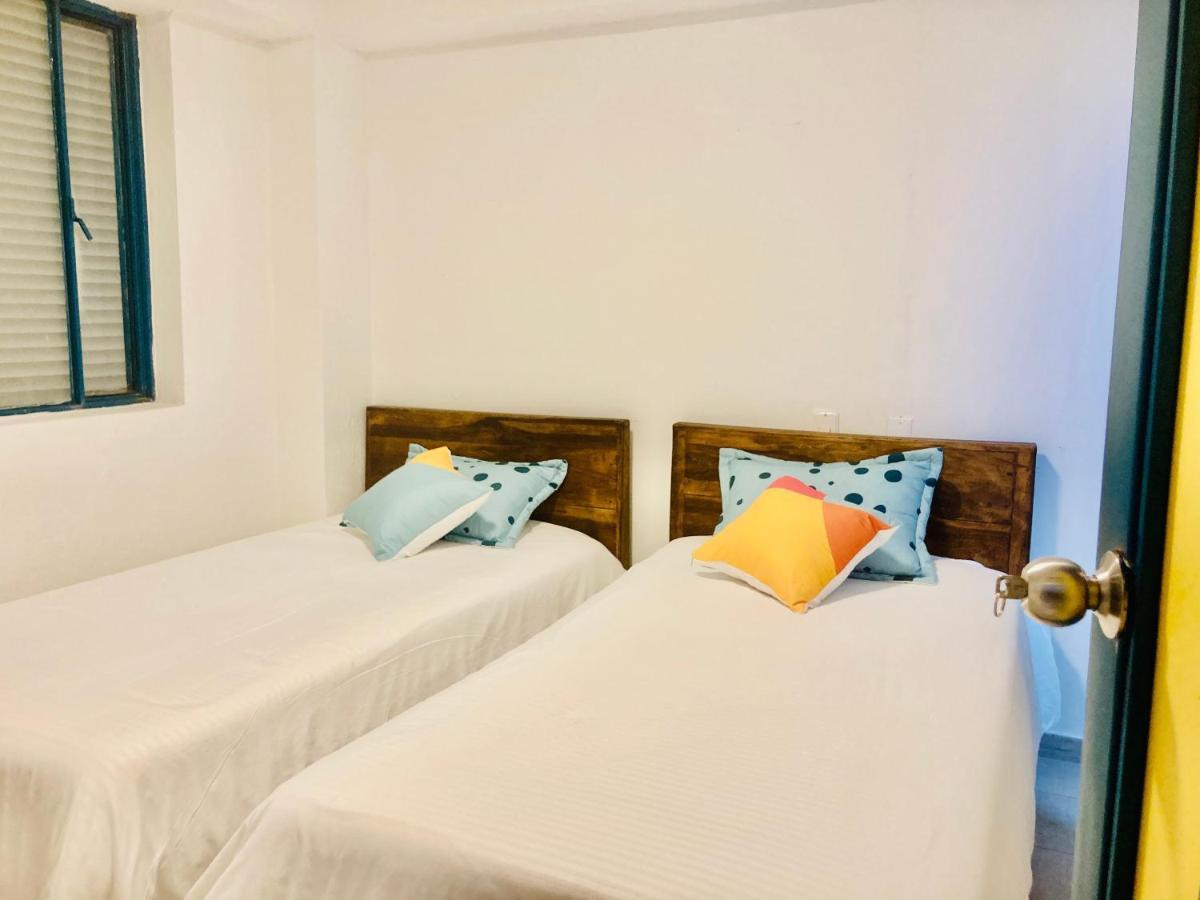 Hostal Casa Lantana La Candelaria Bogota Buitenkant foto
